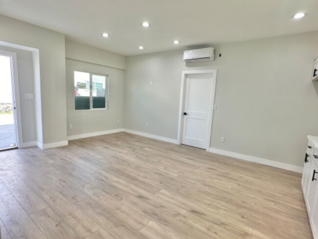 Foto del edificio - 10541 Western Ave