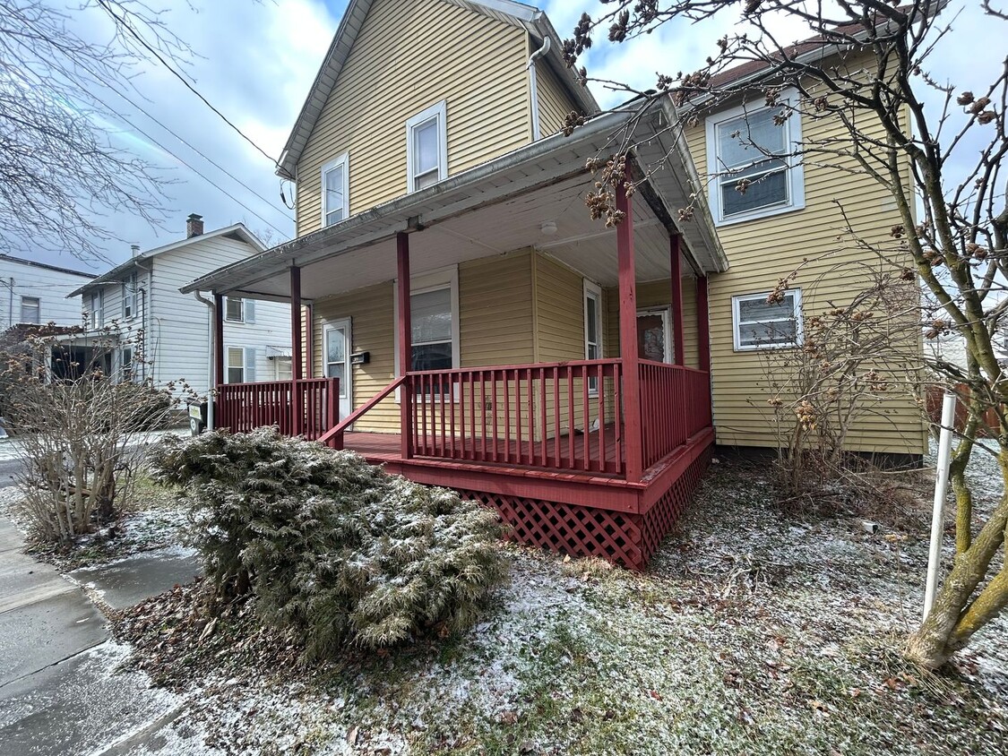 Foto principal - Spacious Grove City Gem with 3 Bedrooms!