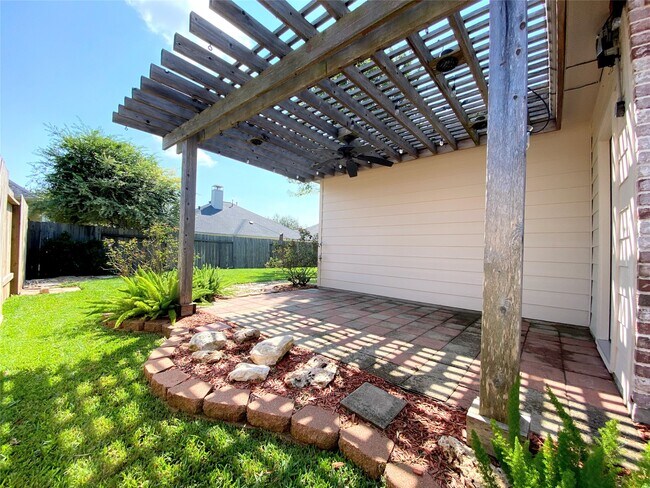 Foto del edificio - 314 River Briar Ln