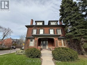 Building Photo - 31 Oriole Pkwy