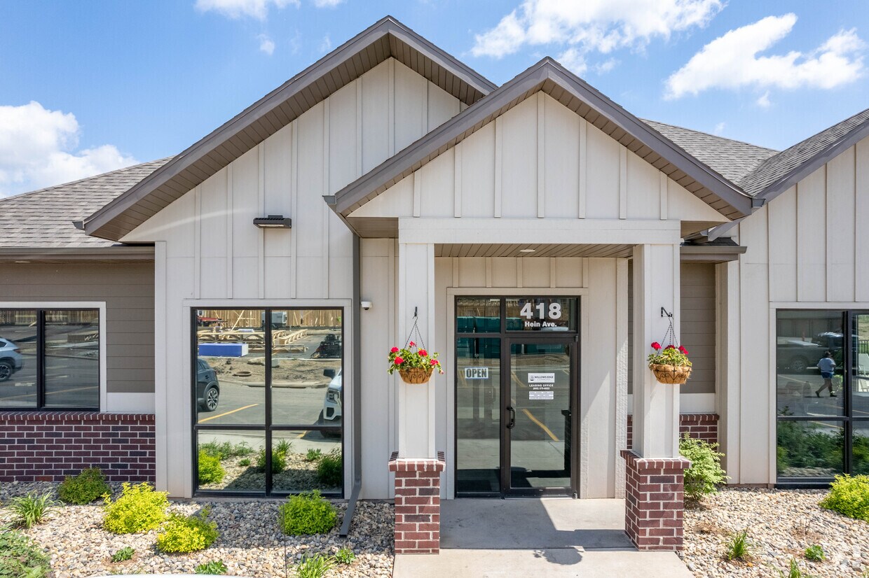 Willows Edge Apartments 418 S Hein Ave Sioux Falls, SD
