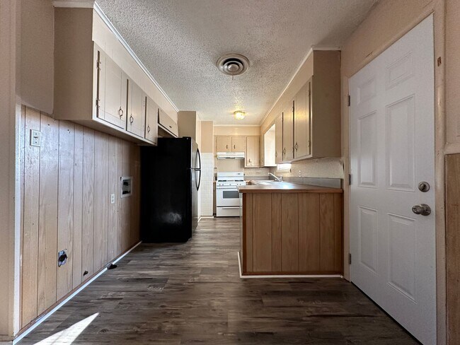 Foto del edificio - 8022 D Hwy 271-