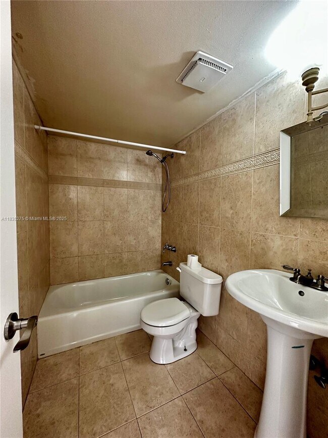 Foto del edificio - 9701 NW 5th Ln