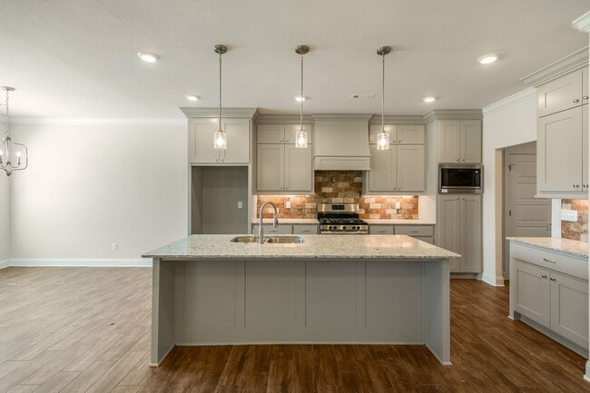 Building Photo - 411 Linda Ln