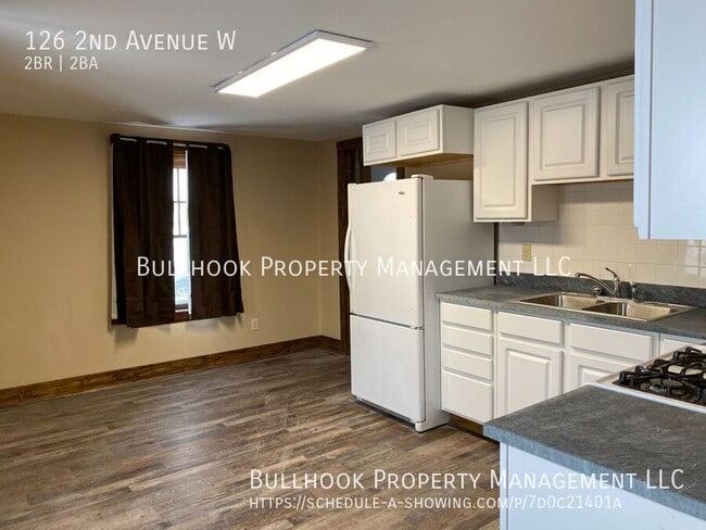 Building Photo - 126 2nd Ave W