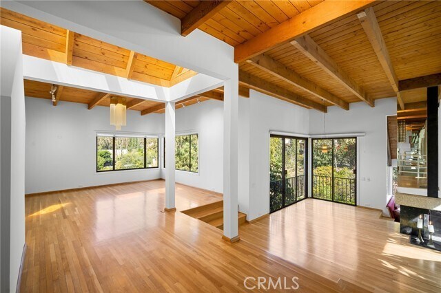 Foto del edificio - 3275 Buckingham Rd