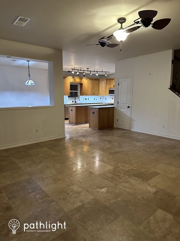 Building Photo - 2309 Green Creek Drive, Arlington, TX, 76001