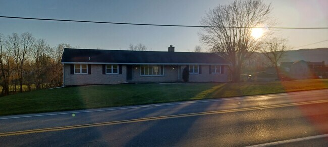 Front of the House - 12402 Buchanan Trl W