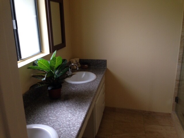 master bath - 633 13th St
