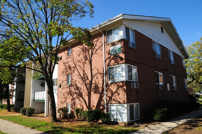 Foto del edificio - State Fayette Gardens