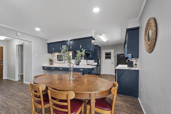 Foto del edificio - 4113 Springbranch Dr