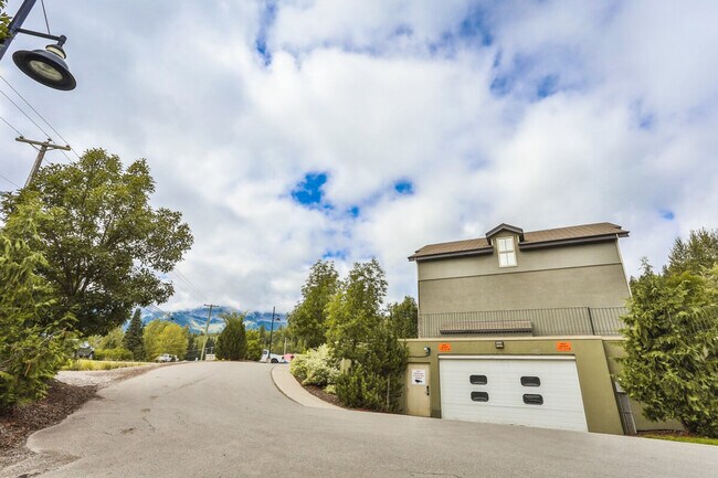 Photo du bâtiment - 1639 McDonald Ave