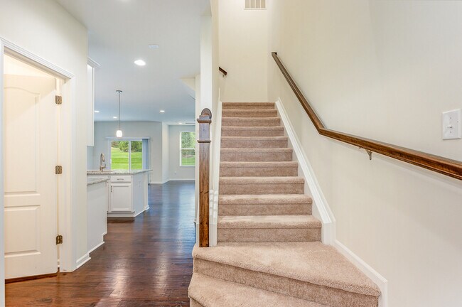 Building Photo - 24735 Ivy Rd