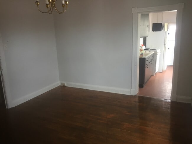 Building Photo - 25 S Locust St