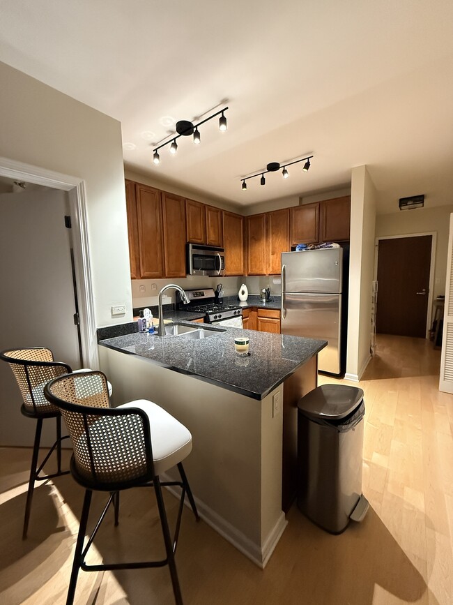 Foto del edificio - 1255 S State St