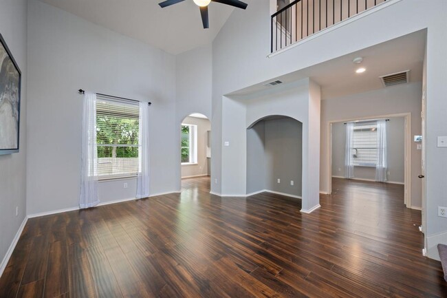 Building Photo - 2114 Campfield Pkwy