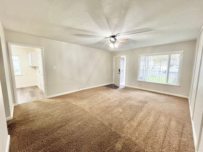 Photo - 1803-1805 Madrone Avenue Apartment