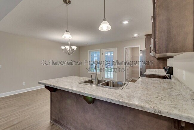 Building Photo - 338 Tallulah Bend