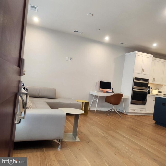 Foto del edificio - 7425 Backett Wood Ter