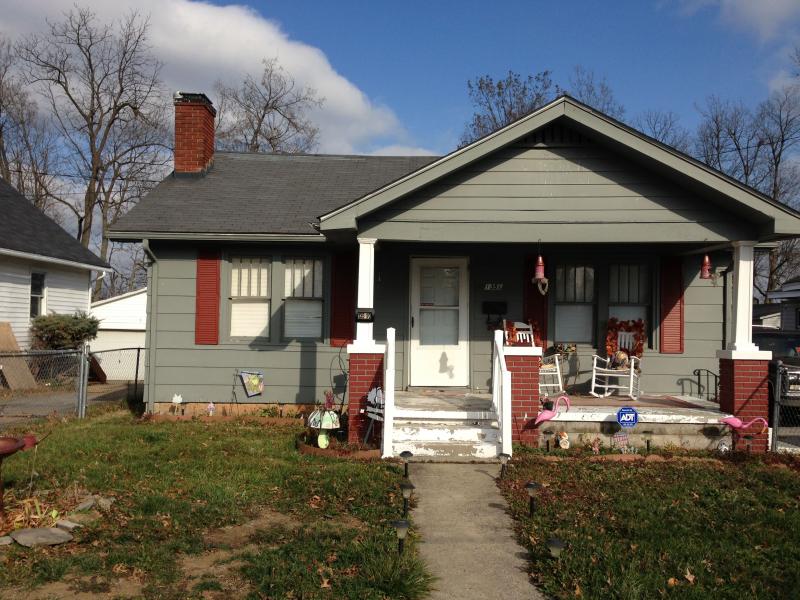 Primary Photo - 135 1/2 Fairlawn Drive