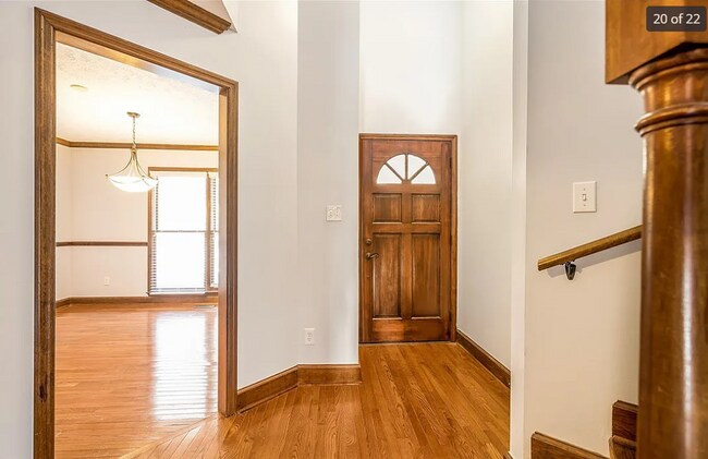 Foto del edificio - 484 Lands End Rd