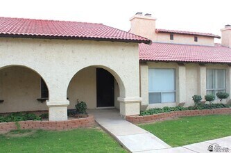Building Photo - 2155 S 14th Ave