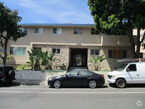 Building Photo - 1435 N Fairfax Ave