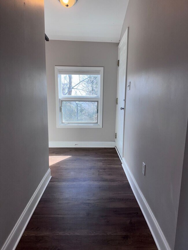 Foto del edificio - Central AVL Condo - Huge Deck, Views and Community Pool