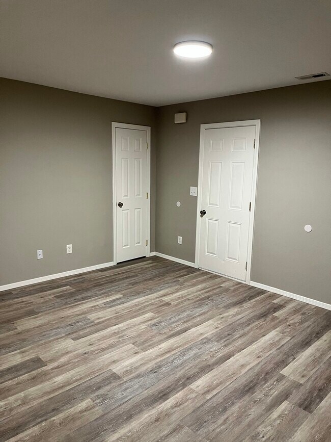 1025 SE Freedom Cir, Mountain Home, ID 83647 Townhome Rentals in