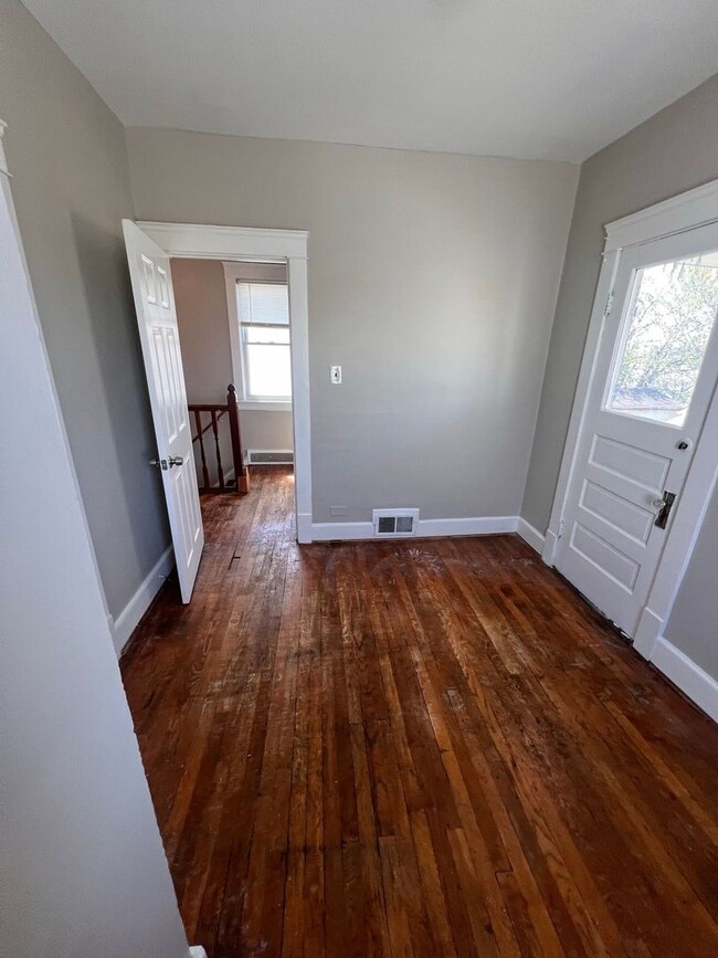 Foto del edificio - 4610 E 93rd St