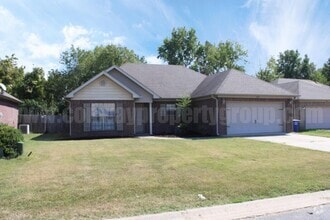 Building Photo - 970 Wineberry Rd