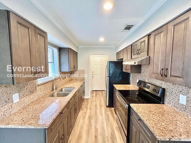 Foto del edificio - 7316 Glen Haven Dr