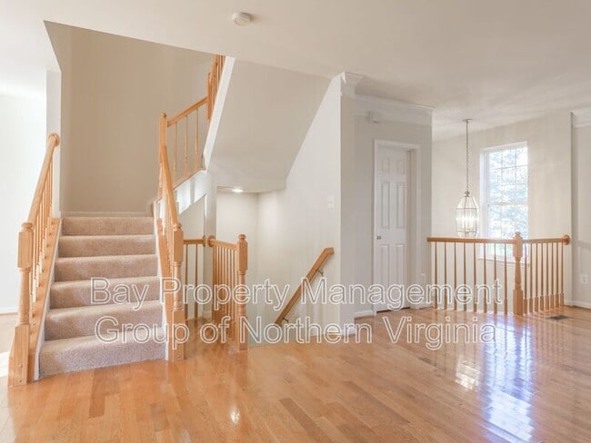 Building Photo - 42889 Golf View Dr