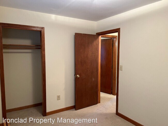 Building Photo - 3 br, 2 bath House - 139 Coram Rd
