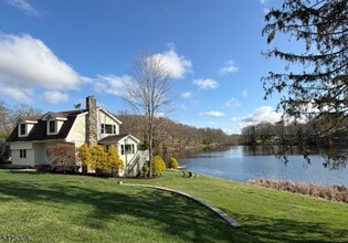 Building Photo - 13 N Orchard Terrace