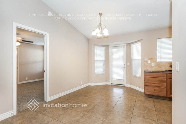 Building Photo - 9020 W Las Palmaritas Dr