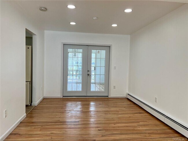 Building Photo - 9 Ridgewood Terrace