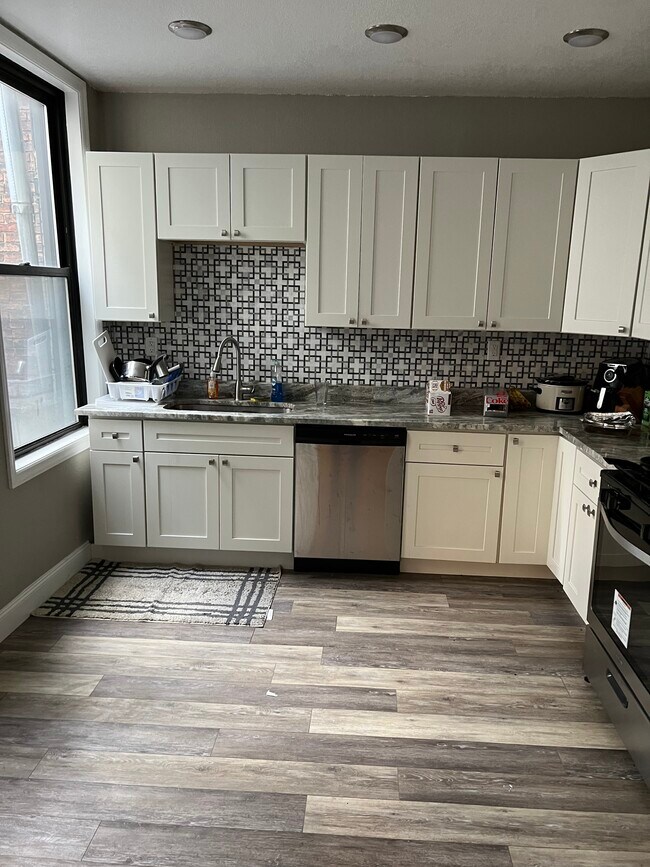 Foto del edificio - 1118 E Carson St