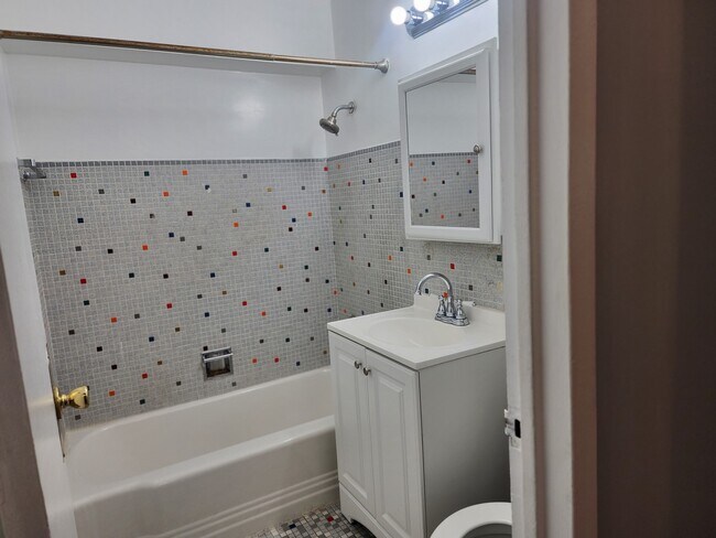 Building Photo - 7337 S South Shore Dr