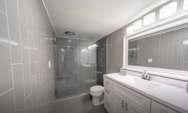 Foto del edificio - Knoxville 37920 - 3 bedroom, 3 bath home i...