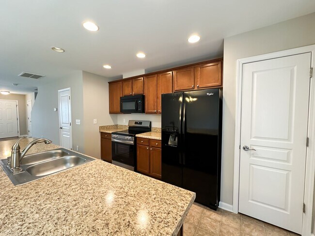 Foto del edificio - Cozy 3 Bedroom Townhouse