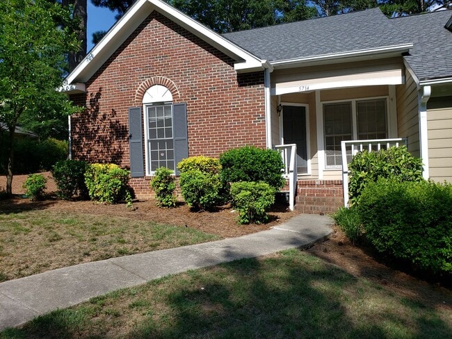Building Photo - 2 Bedroom North Raleigh NC