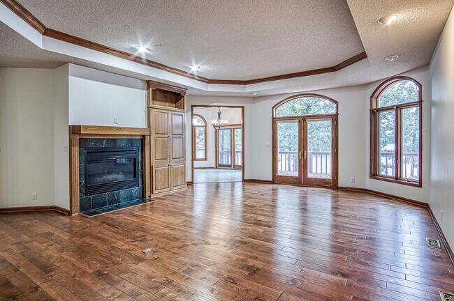 Foto del edificio - Lake Balboa | Home | Unfurnished