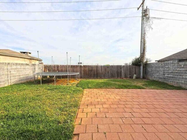 Building Photo - 2254 Old Spanish Trail