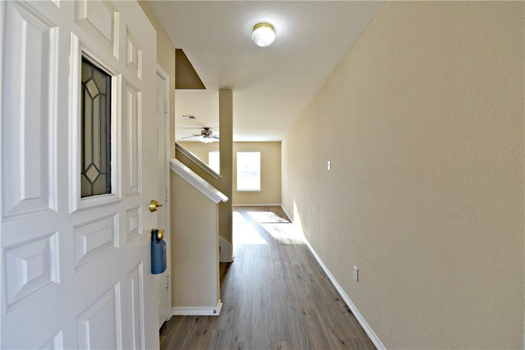Foto principal - 105 Mesa Dr
