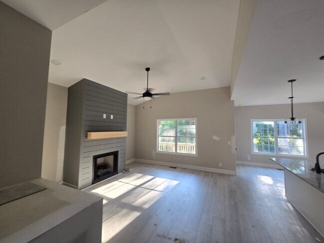 Foto del edificio - 1 Month Free! New Construction Ruby Floor ...