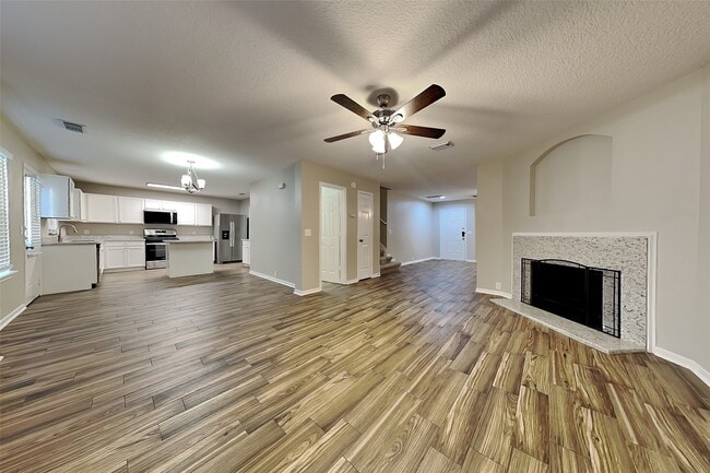 Foto del edificio - 7311 Wisteria Chase Pl