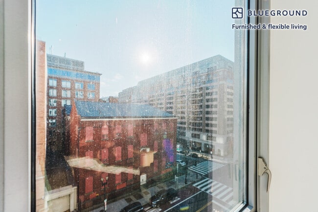 Foto del edificio - 825 10th St NW