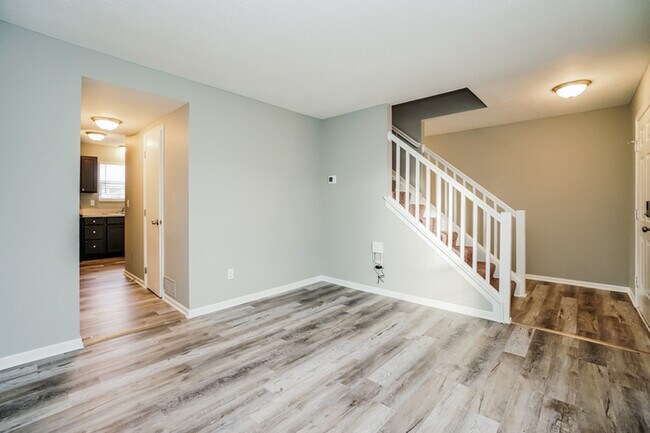 Building Photo - 5994 Heritage Farms Ct