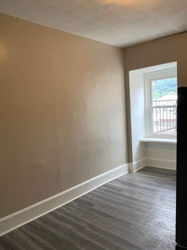510 Vine St Room for Rent in Johnstown, PA